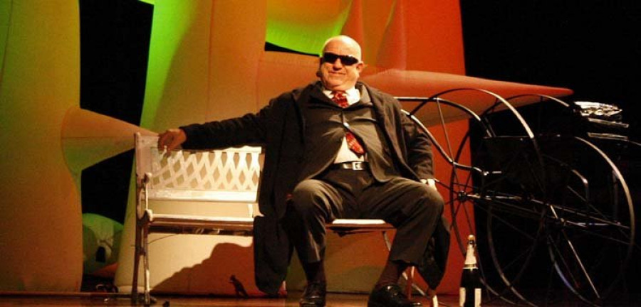 El irreverente Leo Bassi impartirá un taller de bufón en Vilagarcía en el marco del Festiclown