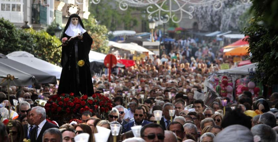 Una procesión multitudinaria honra a Santa Rita en el día grande de las fiestas