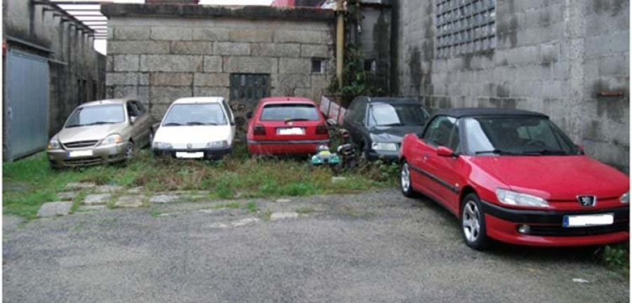 Un total de siete concellos se suman al convenio provincial de retirada y eliminación de coches abandonados