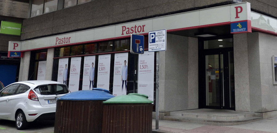 El Parlamento gallego reclama a Banco Santander que mantenga la marca Pastor