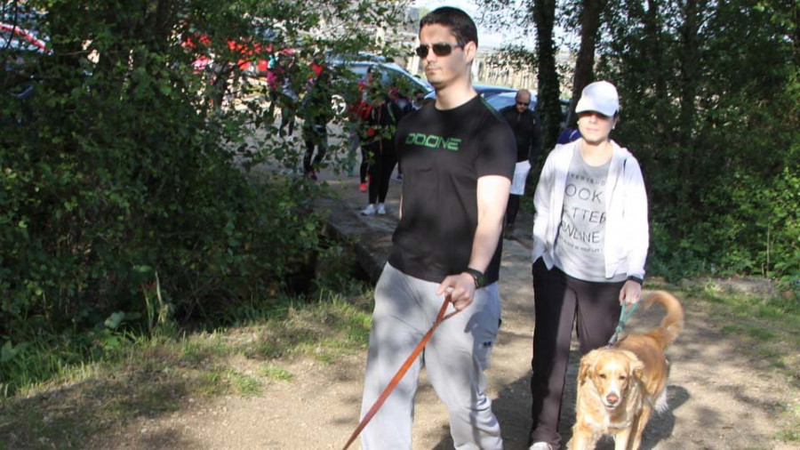 EU demanda un entorno de esparcimiento canino en alguna de las zonas verdes de Boiro