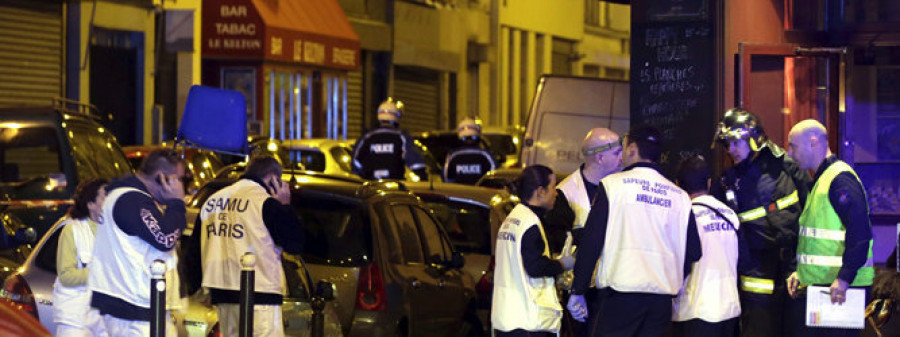 Al menos 40 personas mueren en París en una cadena de tiroteos y explosiones