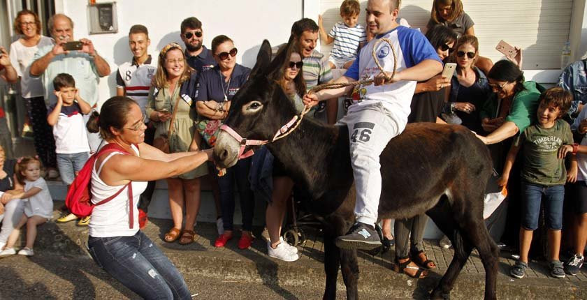 Reportaje | “Felipe” logra dos bronces en 
una carrera de burras con nuevos bólidos