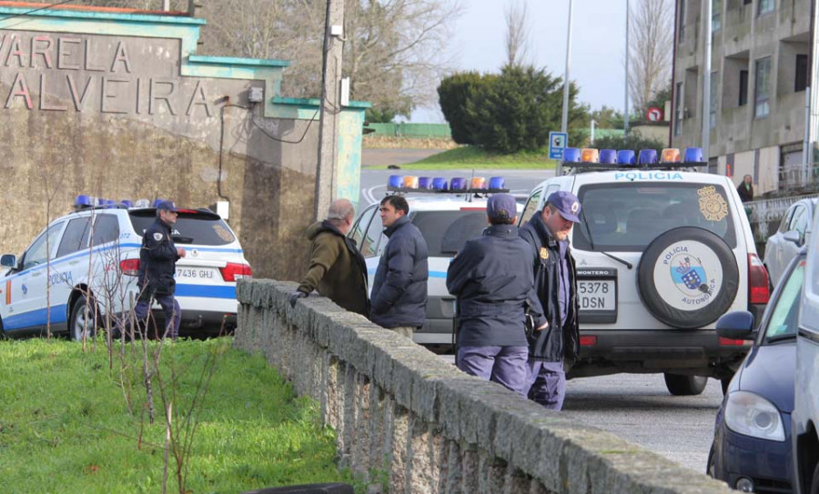 La Policía Autonómica realiza en O Salnés y O Barbanza controles de las medidas por la Covid-19