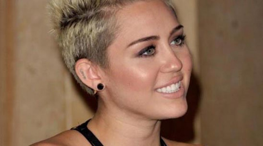 Miley Cyrus y Liam Hemsworth anulan  su compromiso “por el momento”