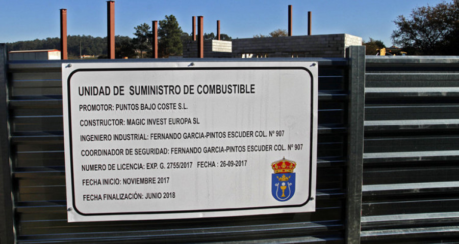 Un grupo de vecinos reúne firmas para frenar la gasolinera de Corvillón