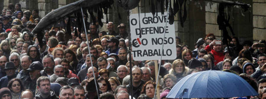 Arousa inunda el Obradoiro con un mar de protestas en defensa del futuro del sector