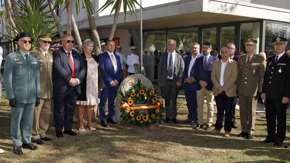 Vilanova recuerda y honra a las víctimas de los Cuerpos y Fuerzas de Seguridad