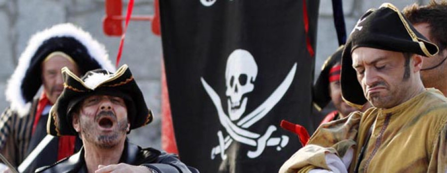 Un importante número de colectivos colaboran para organizar el Desembarco Pirata