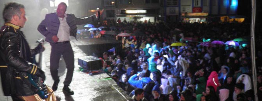 BOIRO - Escarabote se paraliza con la Festa da Xuventude y el inicio de la nueva gira de la Panorama