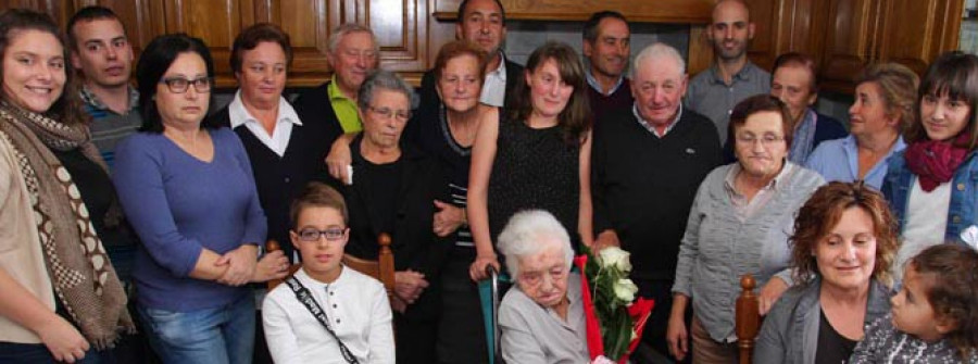 Carmen Rodiño, la tatarabuela centenaria de Meis