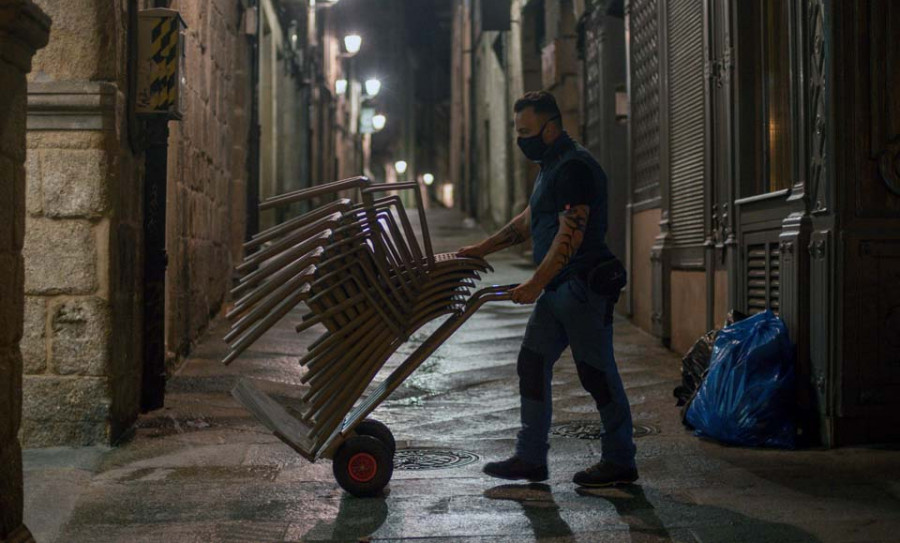 La Xunta mantiene las restricciones y el toque de queda de 23.00 a 6.00 horas