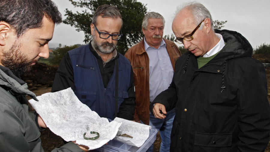 Cálago expone sus tesoros y llevará las excavaciones al campanario