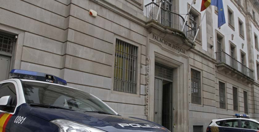 Condenan a tres años de cárcel a dos agentes de la Guardia Civil por chivatazos a narcotraficantes