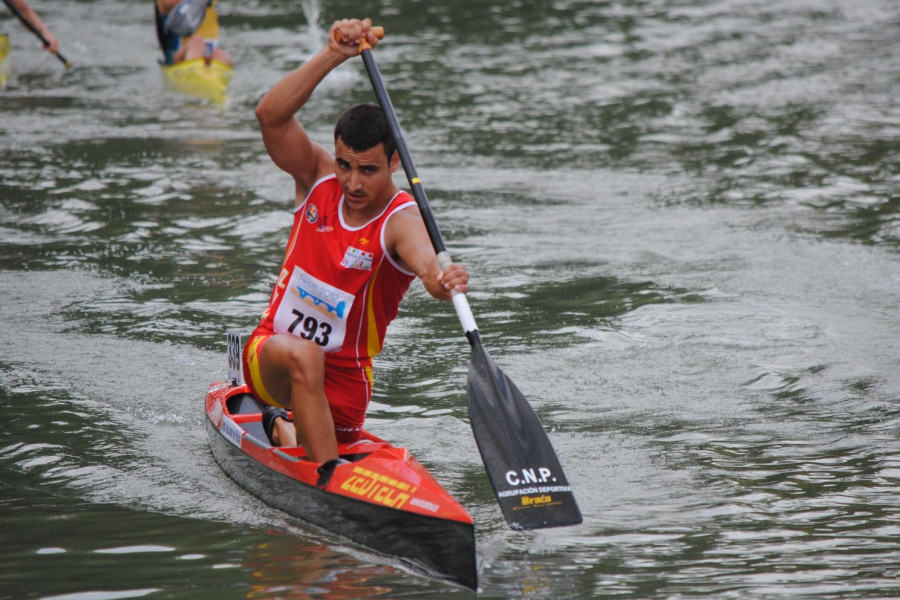 El piragüista grovense Tono Campos, campeón de Europa de Maratón