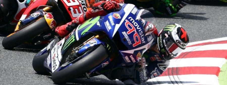 Lorenzo acecha a Rossi