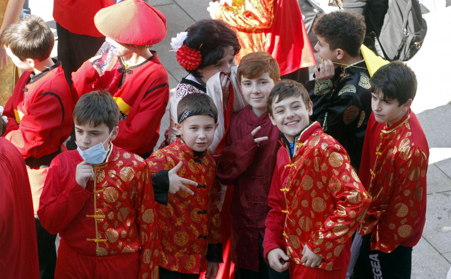 Los colegios sacan el carnaval a la calle con música, baile, conciencia ecológica y diversión