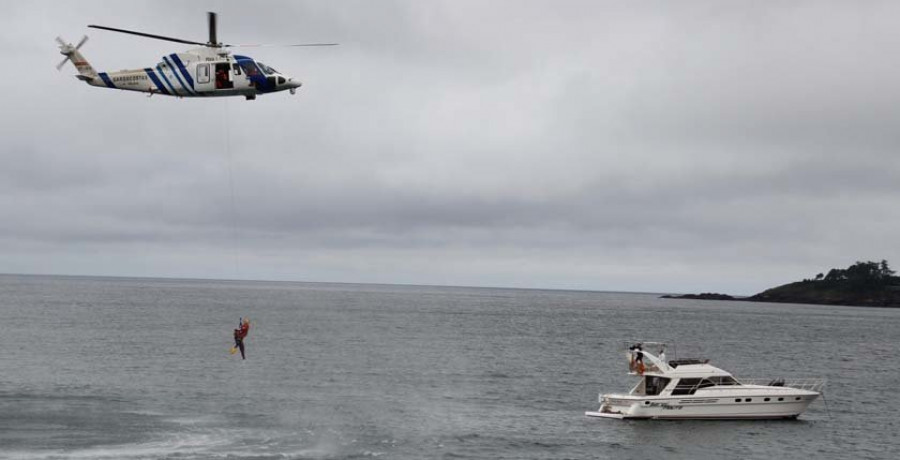 Reportaje | Un rescate de película del Pesca I en la playa de Silgar que  se hizo de rogar