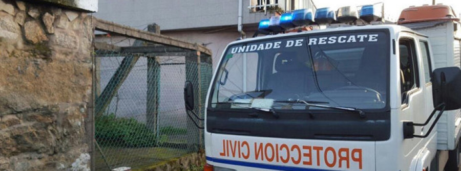 Evacuan a un matrimonio y a su hija intoxicados por una combustión