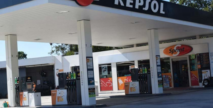 Un individuo atraca una gasolinera de A Pobra con una pistola eléctrica