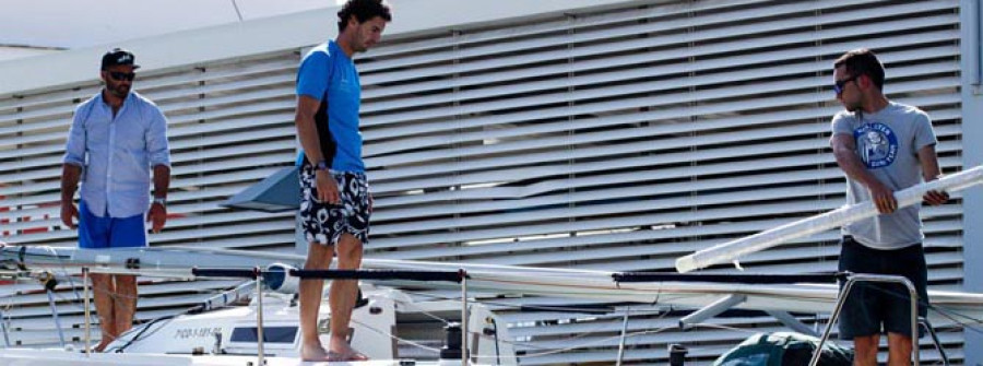 Los Paz navegan en la Copa del Rey con un barco J80