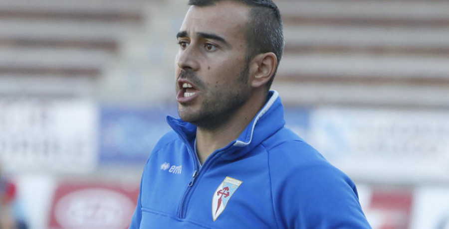 Yago Iglesias  : “El Arosa tiene futbolistas y entidad para venir a jugarnos de tú a tú”