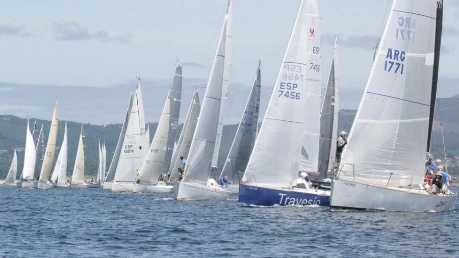 La Regata Frinsa alcanza su XIX edición en la Ría