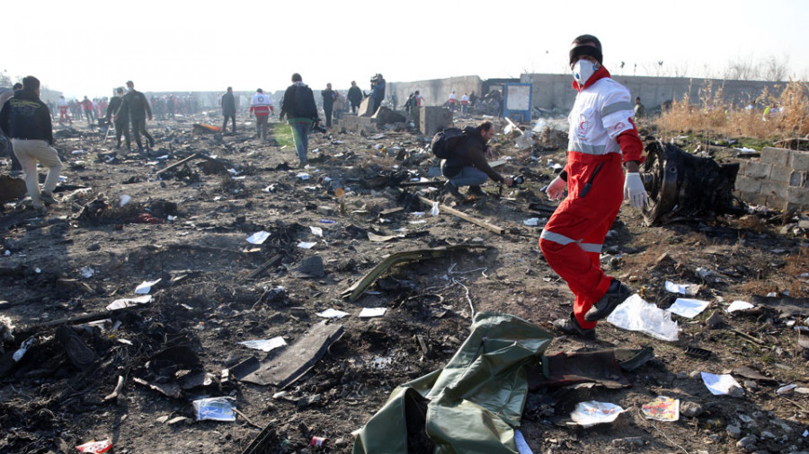 Irán confirma que derribó por un error humano el avión ucraniano con 176 personas