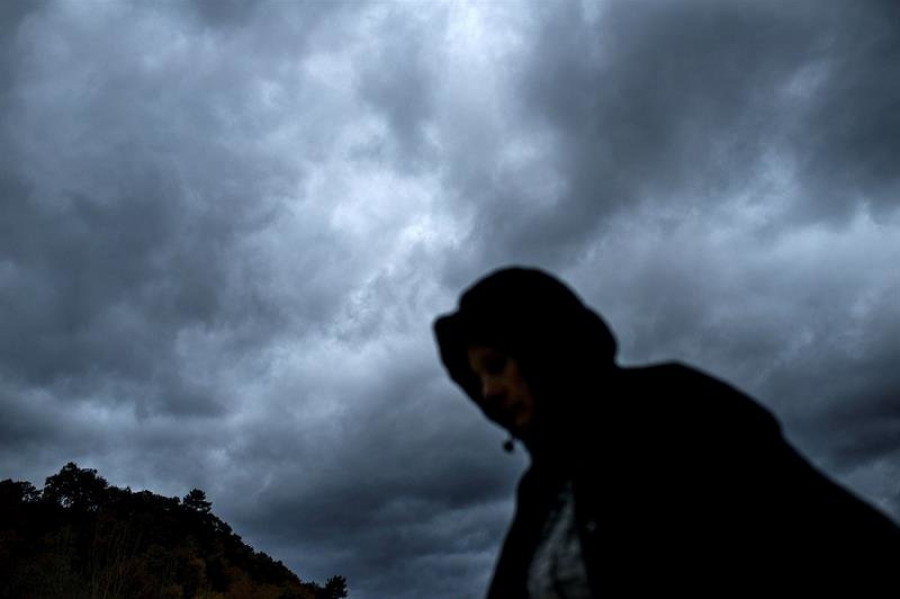 Alerta naranja por viento en Galicia y suspensión de actividades escolares