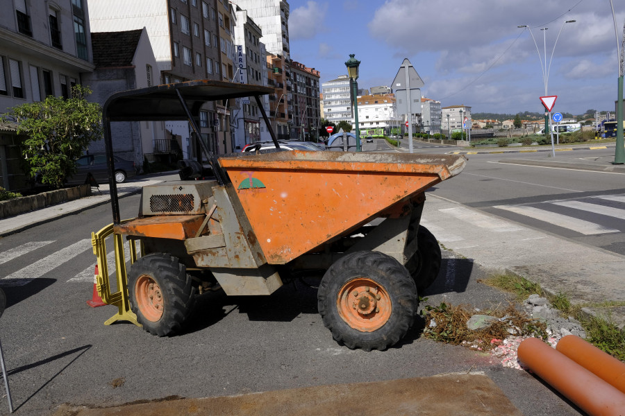 Arrancan las obras de reordenación del Paseo das Carolinas con los trabajos preliminares