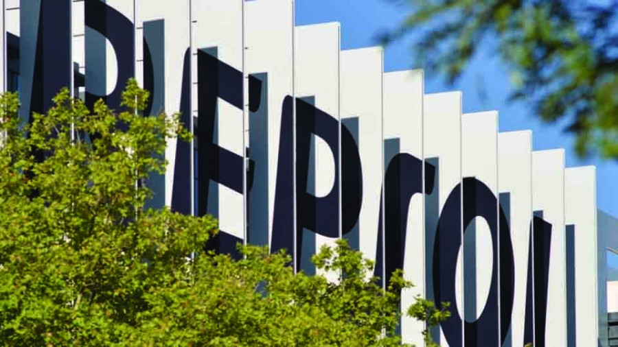 Repsol supera el millón de clientes 
en gas y electricidad en España