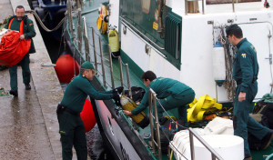 Remolcan el narcosubmarino hundido con 3.000 kilos de cocaína