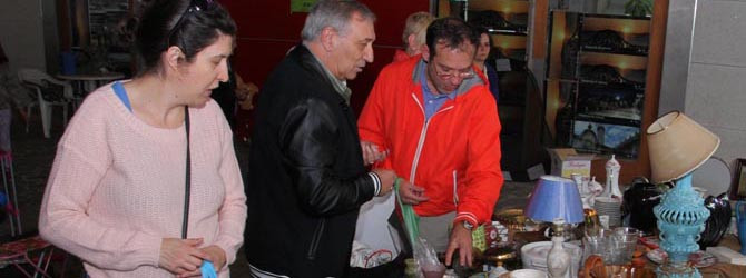 El mercadillo de la Protectora de Animales recauda más de 3.000 euros