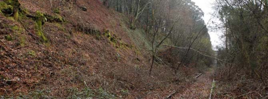 Ravella insiste en la Senda Verde para “estar na vangarda turística de Europa”