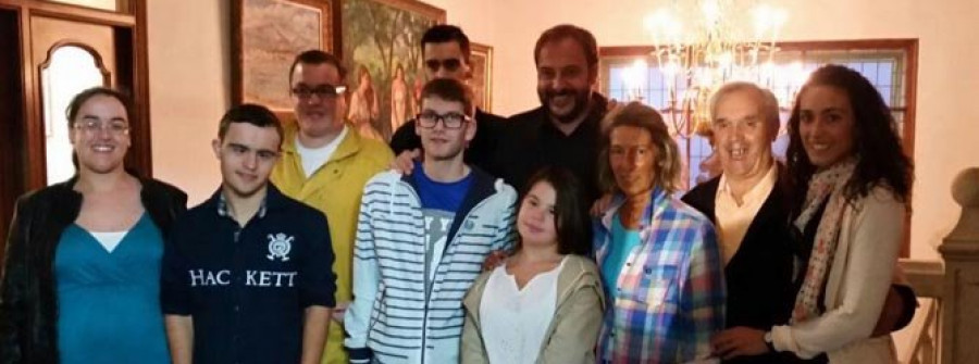 A POBRA-Roberto Vilar rinde homenaje a las mujeres de marineros en su pregón