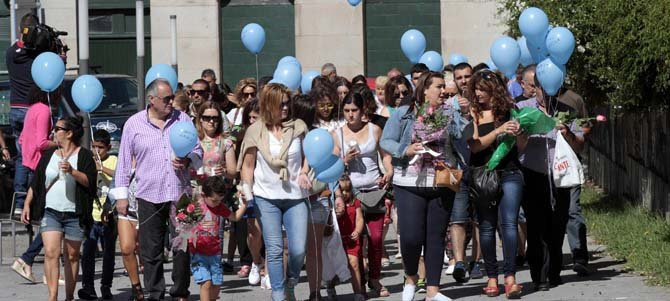 Globos, velas y flores para Candela y Amaia