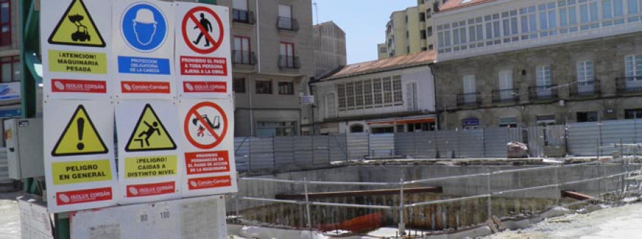 RIVEIRA-El estudio de una modificación del proyecto de la plaza de abastos paraliza temporalmente las obras