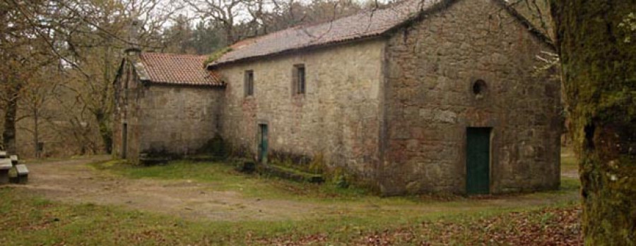 CATOIRA - El PXOM “traslada” de la parroquia de Dimo a Catoira la capilla de San Cibrán