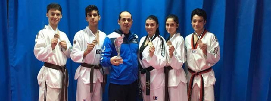 Gran resultado de los clubs arousanos en el campeonato de combate