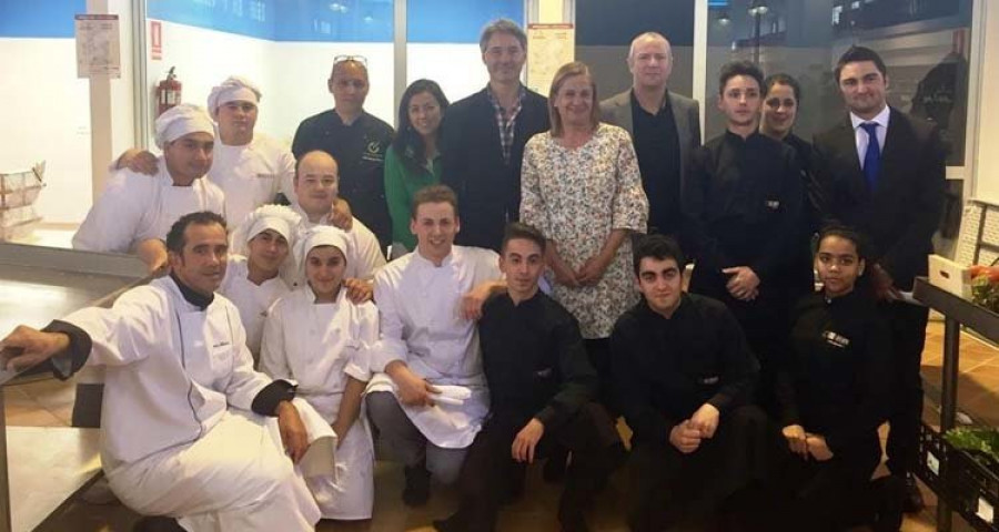 La plaza de abastos de O Grove se convierte en el epicentro de degustación de la cocina europea