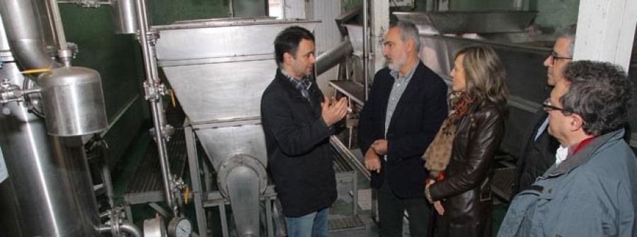 RIBADUMIA - La firma que destila el 80% del aguardiente erradica todo rastro de alcoholes nocivos
