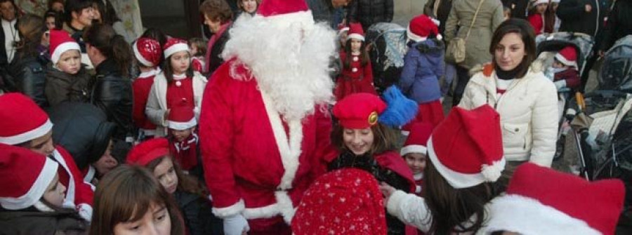 La biblioteca traerá  de nuevo a Papá  Noel en el décimo aniversario del desfile