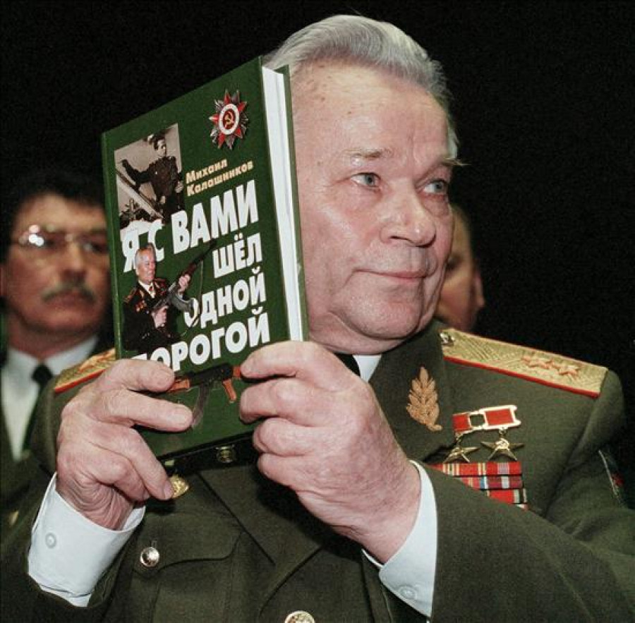 Muere Mijaíl Kaláshnikov, el inventor del fusil AK-47