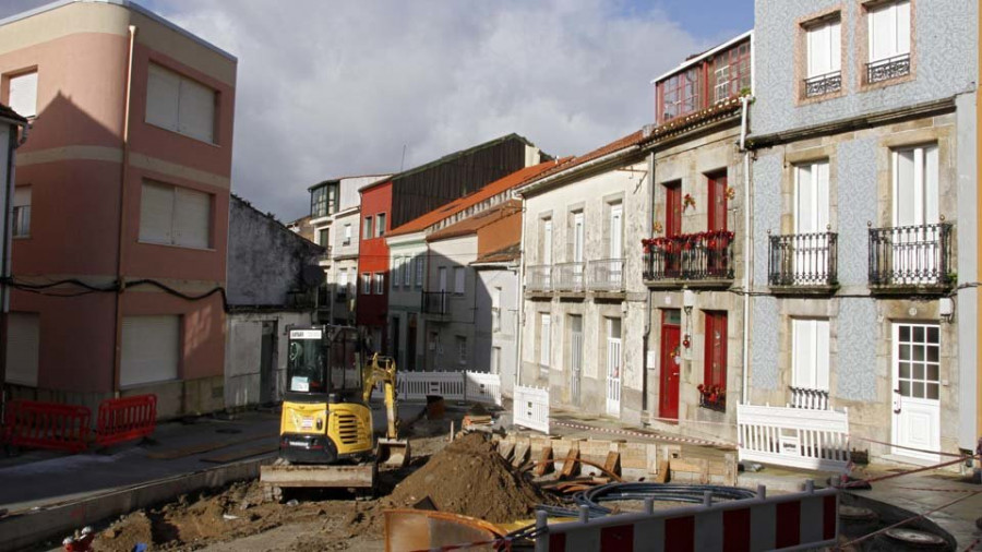Vecinos de Vilaxoán recogen firmas contra la “parálisis” de Vázquez Leis