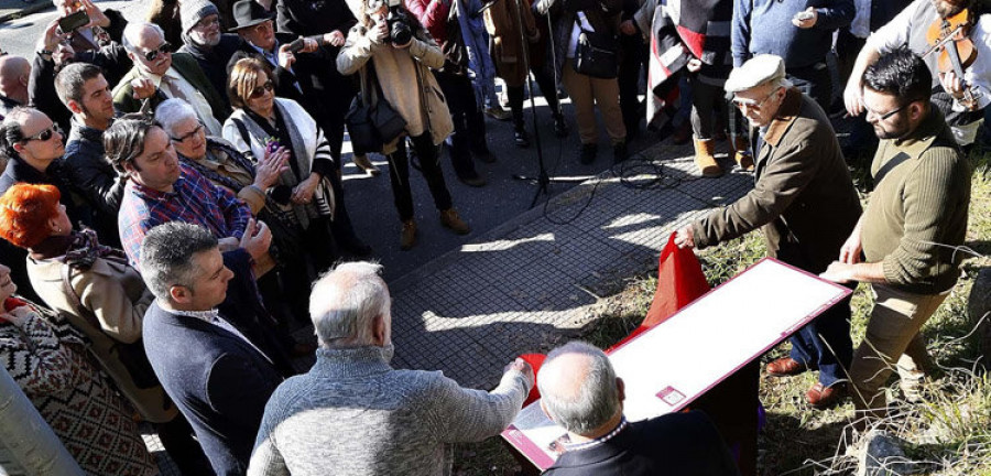 Vilagarcía revive la voz y la memoria de las víctimas con un panel en Os Martices