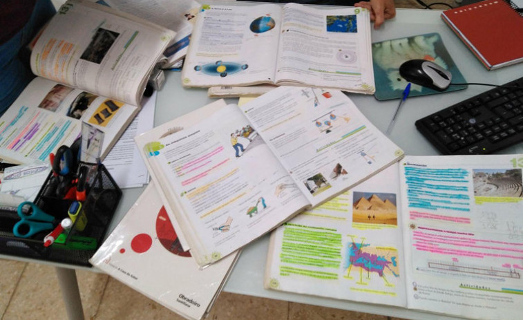La Asociación Río Gallo organiza una campaña de recogida de material escolar en Cuntis