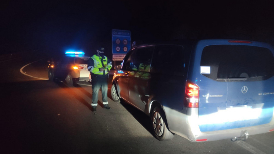 Un boirense pide un taxi tras dar positivo en un control y el conductor triplicaba la tasa