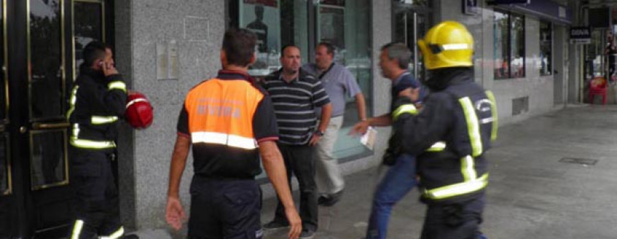 RIVEIRA - El humo en un piso del Malecón con un posible atrapado dentro movilizó un amplio dispositivo