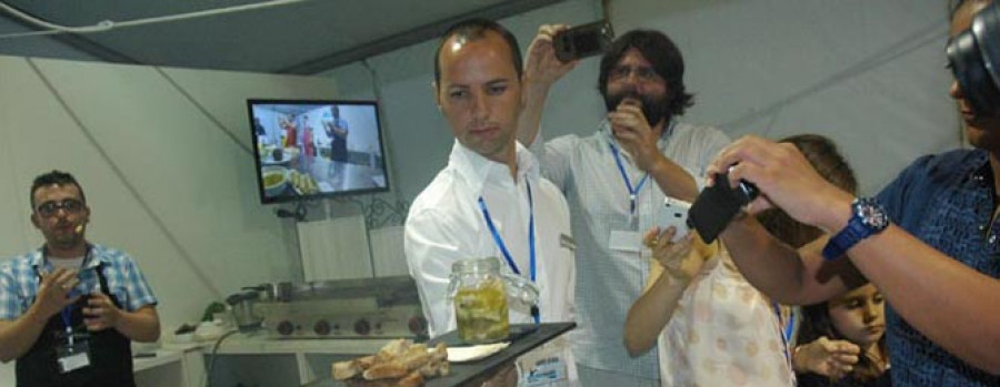 RIVEIRA - La carpa gastronómica de Artemar sirvió este fin de semana 5.000 raciones