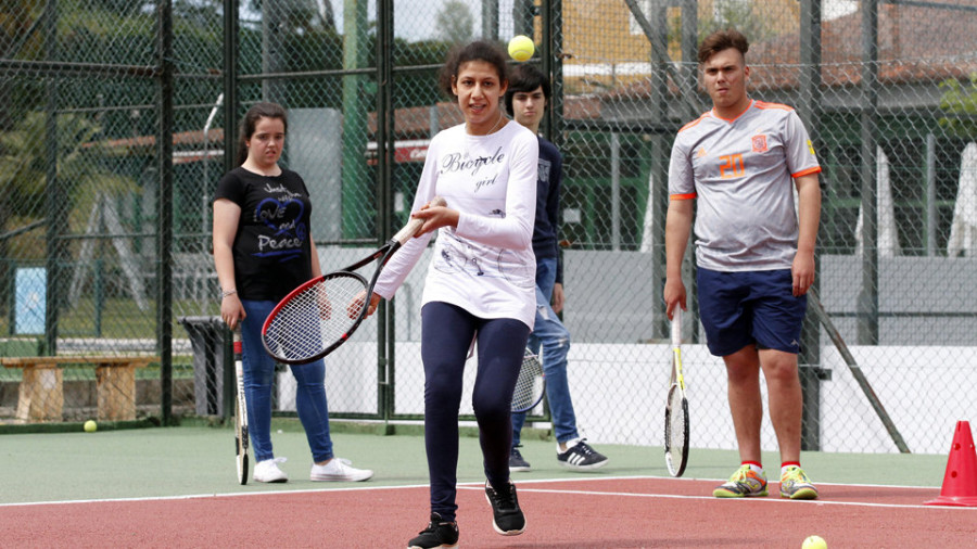 “Rafa Nadal Con Eles”, tenis inclusivo en las pistas de O Rial